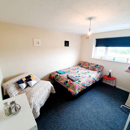 Rayleigh Town Centre 3 Bedroom Apartment Exterior foto